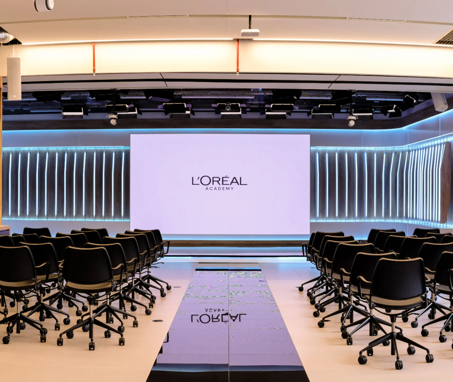 education-finder-banner-mobile